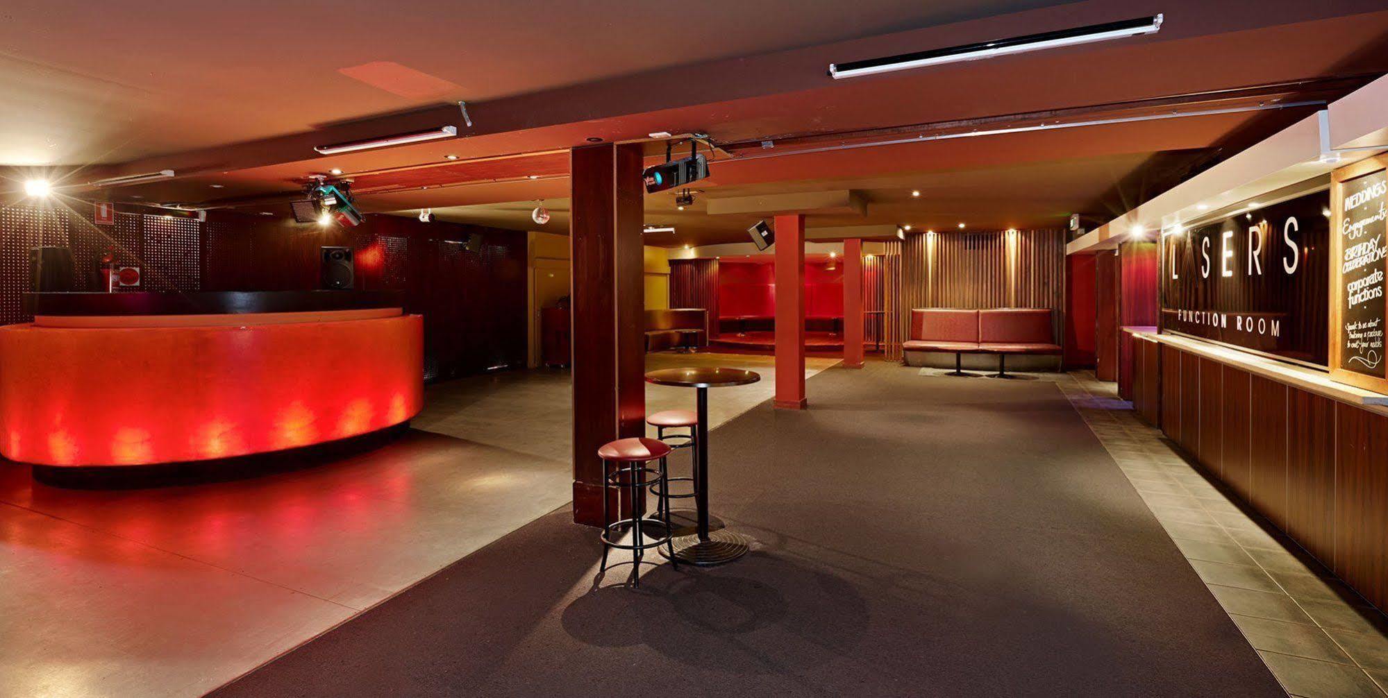 Nightcap At Waltzing Matilda Hotel Springvale Bagian luar foto