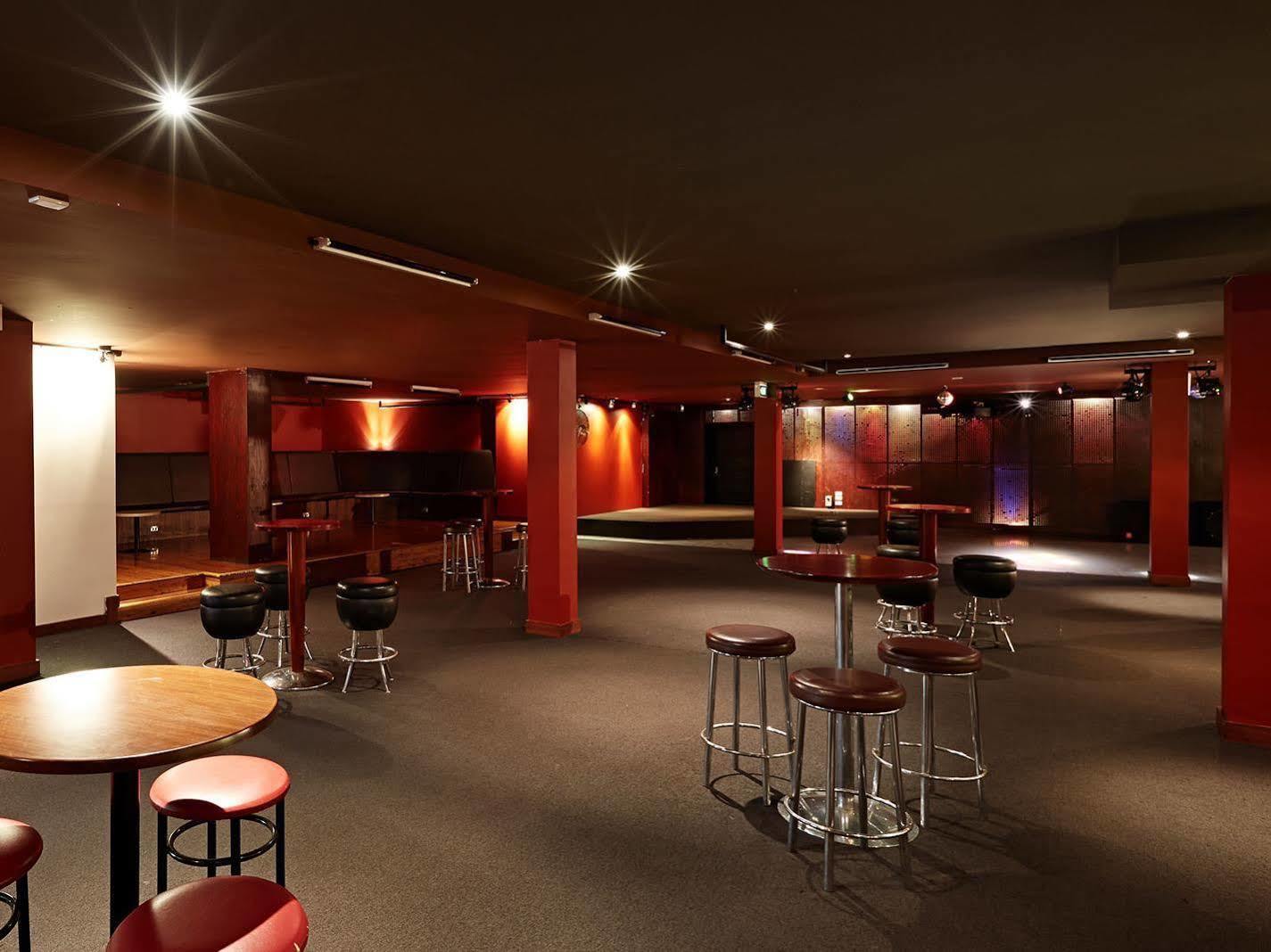 Nightcap At Waltzing Matilda Hotel Springvale Bagian luar foto