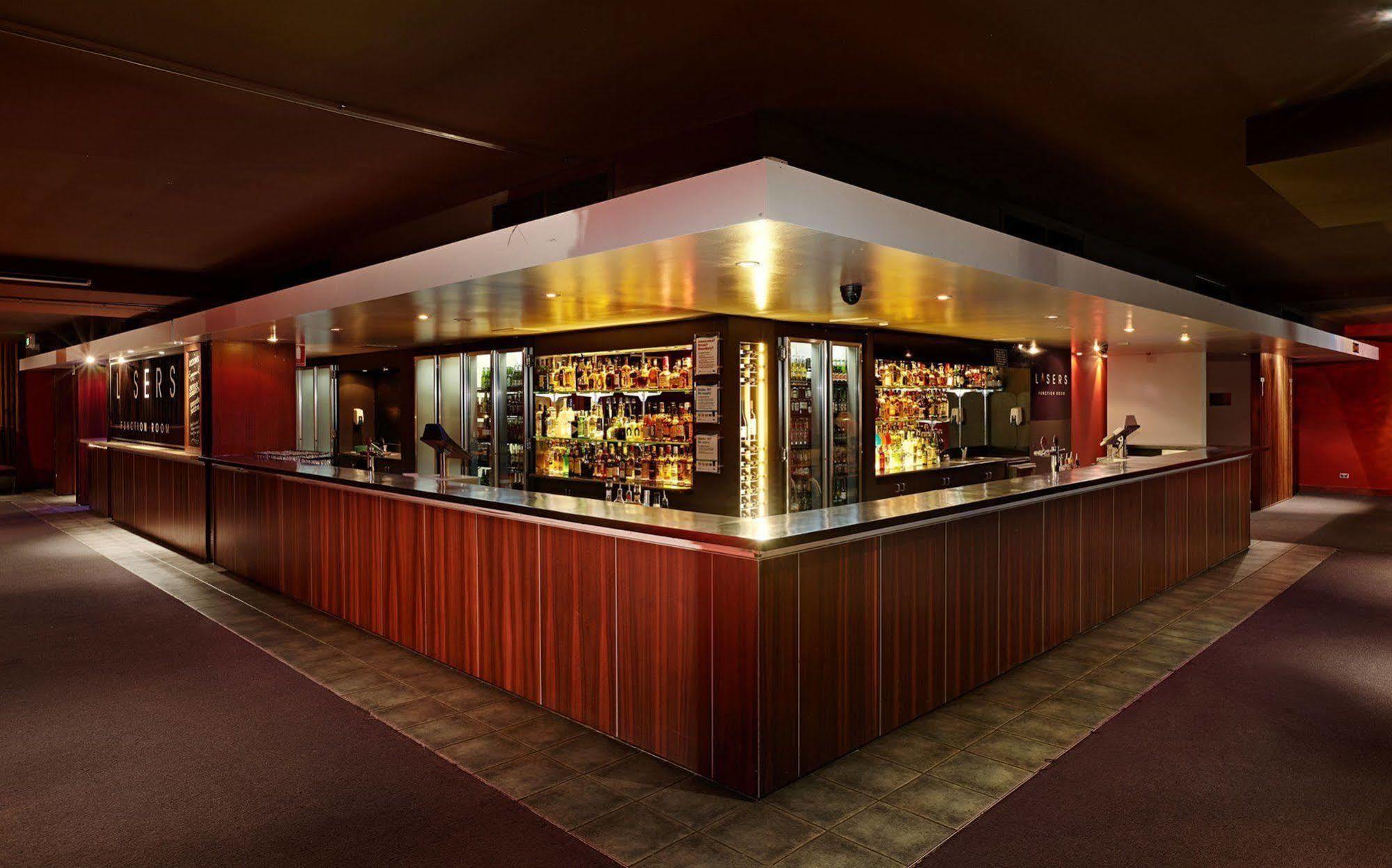 Nightcap At Waltzing Matilda Hotel Springvale Bagian luar foto